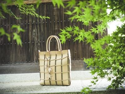Maestro feel the art of eternity in Kyoto. So he made ZIMA bag by LV natural leather mesh for Kyoto's culture image of 