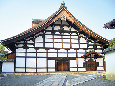 In the Okuri, you can see the kitchens that support the monks' diet.