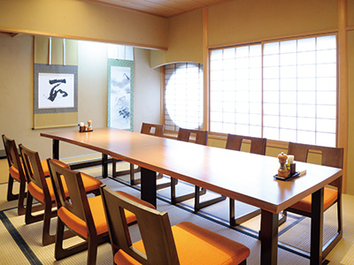 A Japanese space that can be used by a wide range of people, from small groups to groups. Located in the heart of Kyoto, it's an easy stop on the way to sightseeing.
