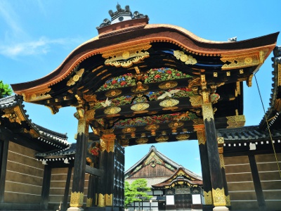 Gorgeous and richly carved karamon gate.