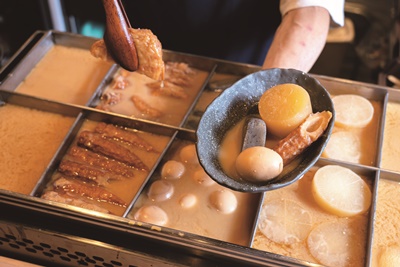 Sake lees oden stewed in a special broth with sake lees. Standard ingredients such as radishes and eggs are popular, as are rare ingredients such as avocados and tomatoes.