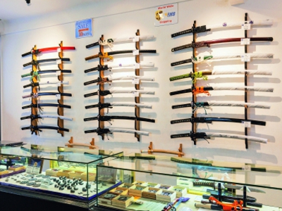 More than 50 Iaido swords are prepared on the first floor. There is also a store-only model.