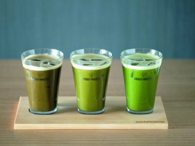 Roast Matcha drinks of dark, medium, and light roasted. Served with hot, cold, or room-temperature water