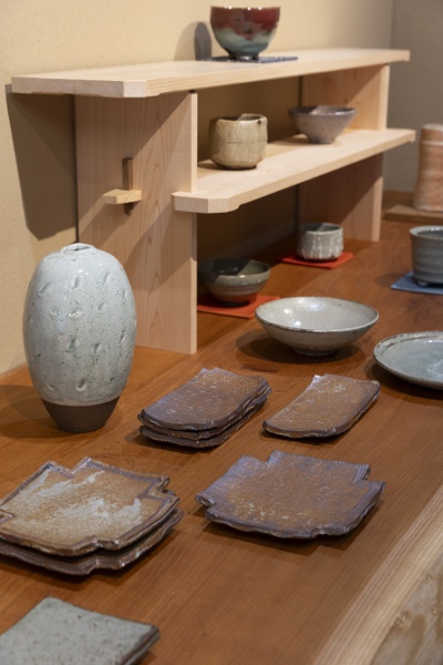 Various tableware to complement dishes, such as plate plates and free cups, from 2,000 yen~.