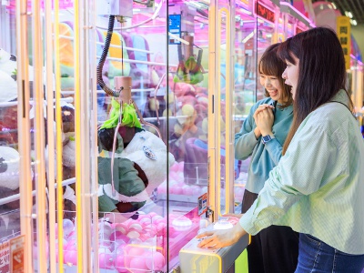 The catch is truly astonishing! Bakucho Yokocho” is a popular attraction.
Try to win your favorite prize from more than 100 kinds of prizes such as sweets and character goods.