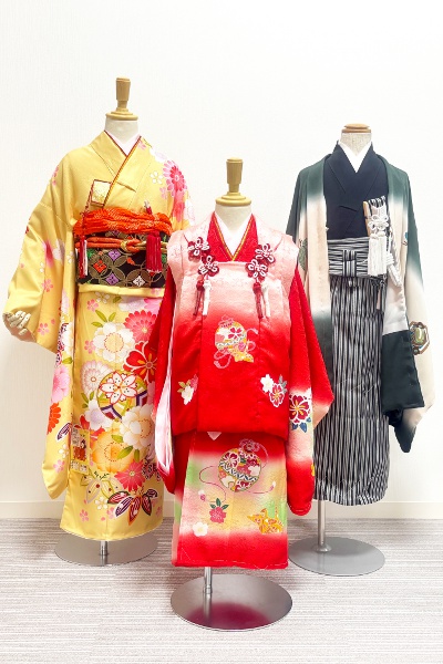 Kimonos for children from 8,800 yen