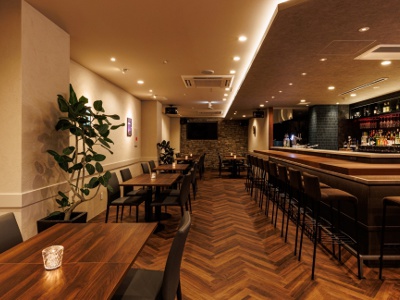 A 150g sirloin steak from Japan with a good balance of fat and lean meat for 3,300 yen.