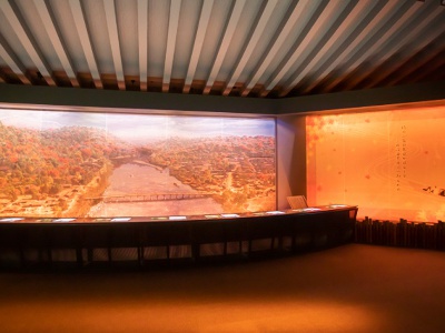 "Uji no Ma." The entire exhibition room is a story theater, where you can learn the plot of "The Ten Chapters of Uji" in about five minutes.