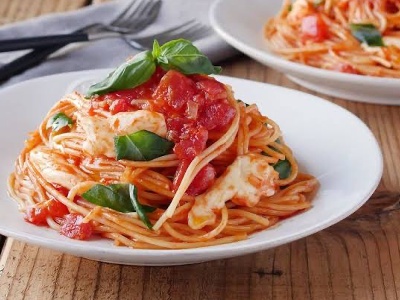 The ingredients and sauce for pasta vary depending on the season. Dishes that make the most of seasonal ingredients are served.
