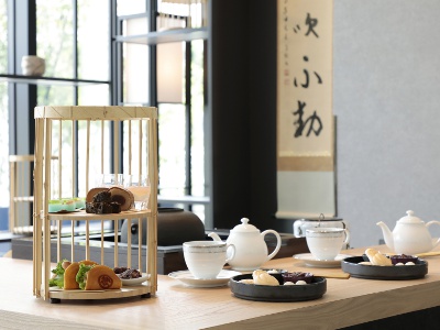 Enjoy Japanese-style afternoon tea at the Sasaya Iori Bettei café within the facility.