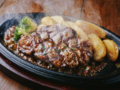 GRILL DINING & BAR HALUKAでは近江牛ステーキやハンバーグを提供！