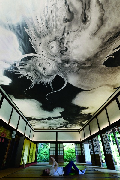 “Hakuryuzu” by Chinese artist Chen Man.