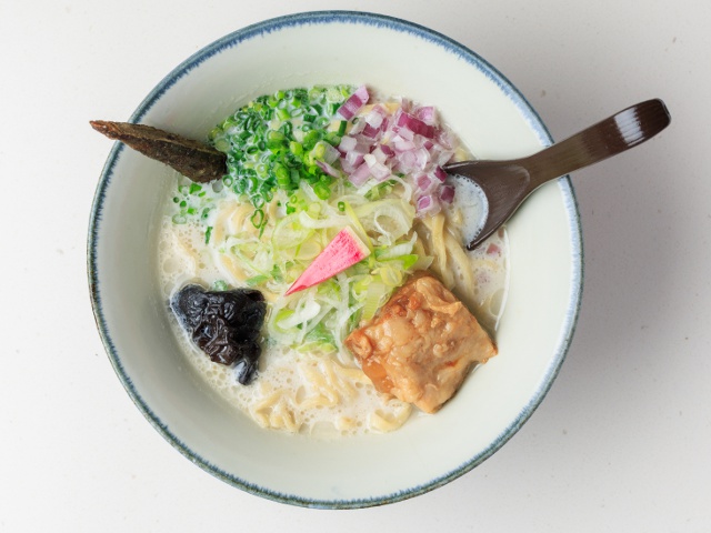 沖縄1_沖縄そば特集_貝出汁沖縄そば キセキ.北谷店