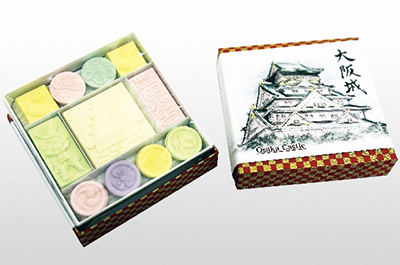 The Chiyobako Osaka Castle can be purchased at the museum shop for 720 yen.