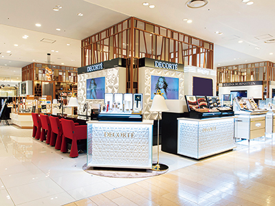 パーソナルアドバイスが受けられる7FのHANKYU BEAUTY MAISON。
