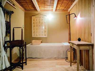 All treatments are done in a private room. There are 15 private rooms, and when you visit with friends or family, everyone gets treated separately.