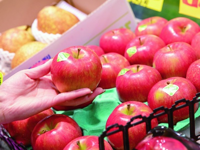 Fruits that can be eaten as is are also popular with tourists.