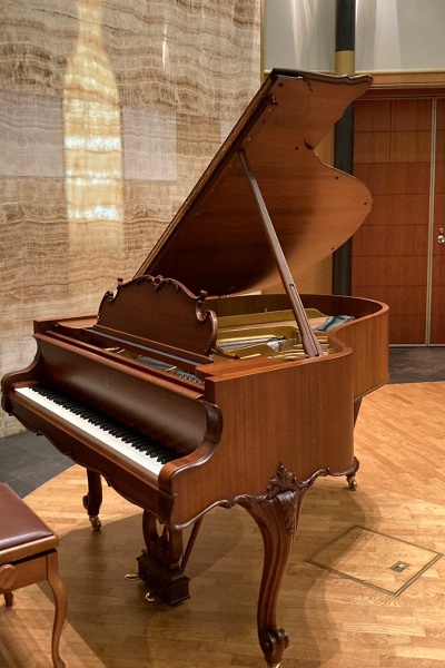 Experience playing the Stanway piano for 2 hours (donation 75000 yen)