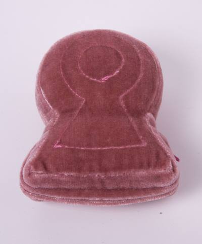 Tumulus Cushion Chibichibiko (SS size) Pink Price: 3850 yen (incl. tax)