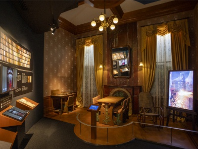 The "Murayama Ryuhei Memorial Room" inside the building introduces his achievements and the history of the Asahi Shimbun. There is also a space that recreates the Western-style building and living room of the former Murayama family home.