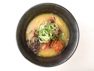 「帆のるぐらんで心斎橋」のスパイシーから揚げラーメン 2,590円