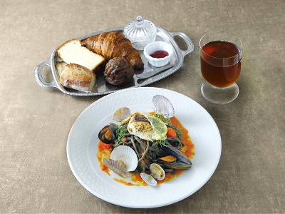 LAGOON TOOTH TOOTHのパスタランチ1,980円～（土・日曜はスープ付き2,310円～）。