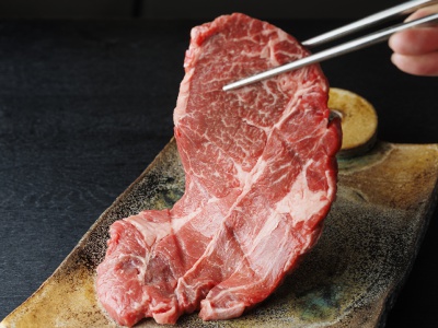 なにわ黒牛の陶板焼き 3,500円（250g）