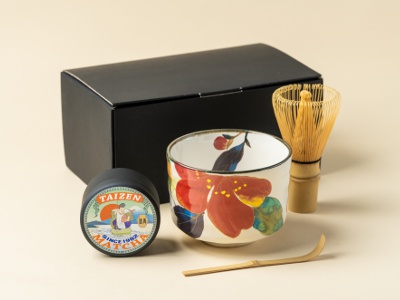 A starter kit for 7,930 yen is also available to enjoy matcha easily at home.