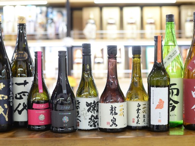A wide selection of valuable Japanese sake is also available.
