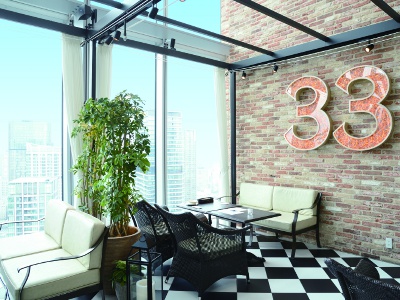The 33 Caf e ＆ Restaurant
