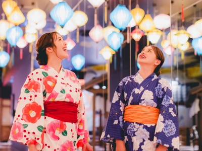 Colorful Vietnamese lanterns are displayed!