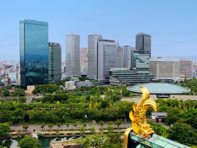 8階の展望台からの景色。北側には梅田の高層ビル群が広がる。