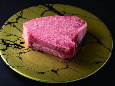 肉のプロが厳選した自慢のA5ランク和牛ヒレステーキ。